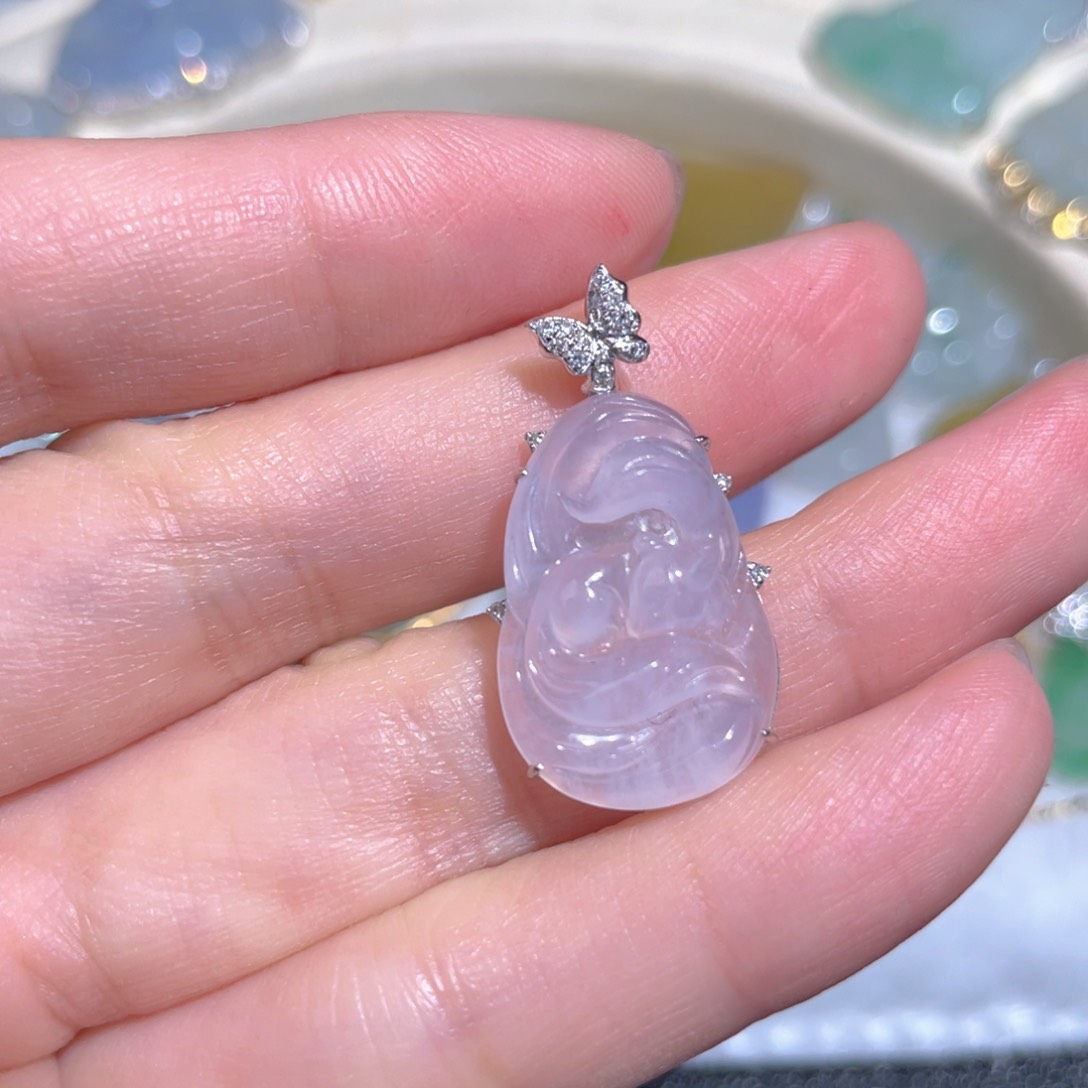 翡翠颈饰18K金镶嵌翡翠