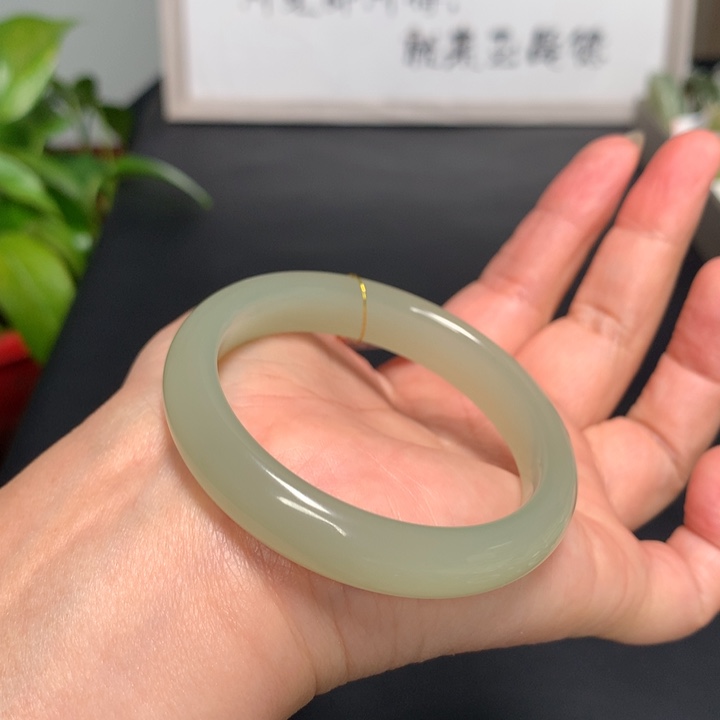 和田玉手镯未镶嵌51