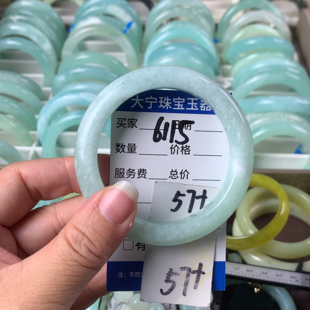 蛇纹石玉手镯未镶嵌6115