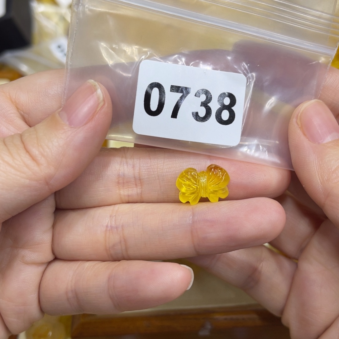 琥珀珠宝奇石未镶嵌