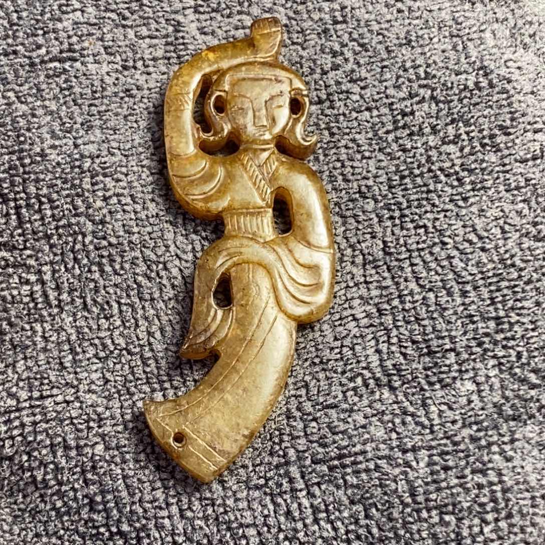 颈饰未镶嵌和田玉问**千