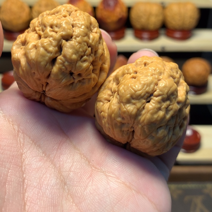 蘇***喰把件文玩核桃42帝王