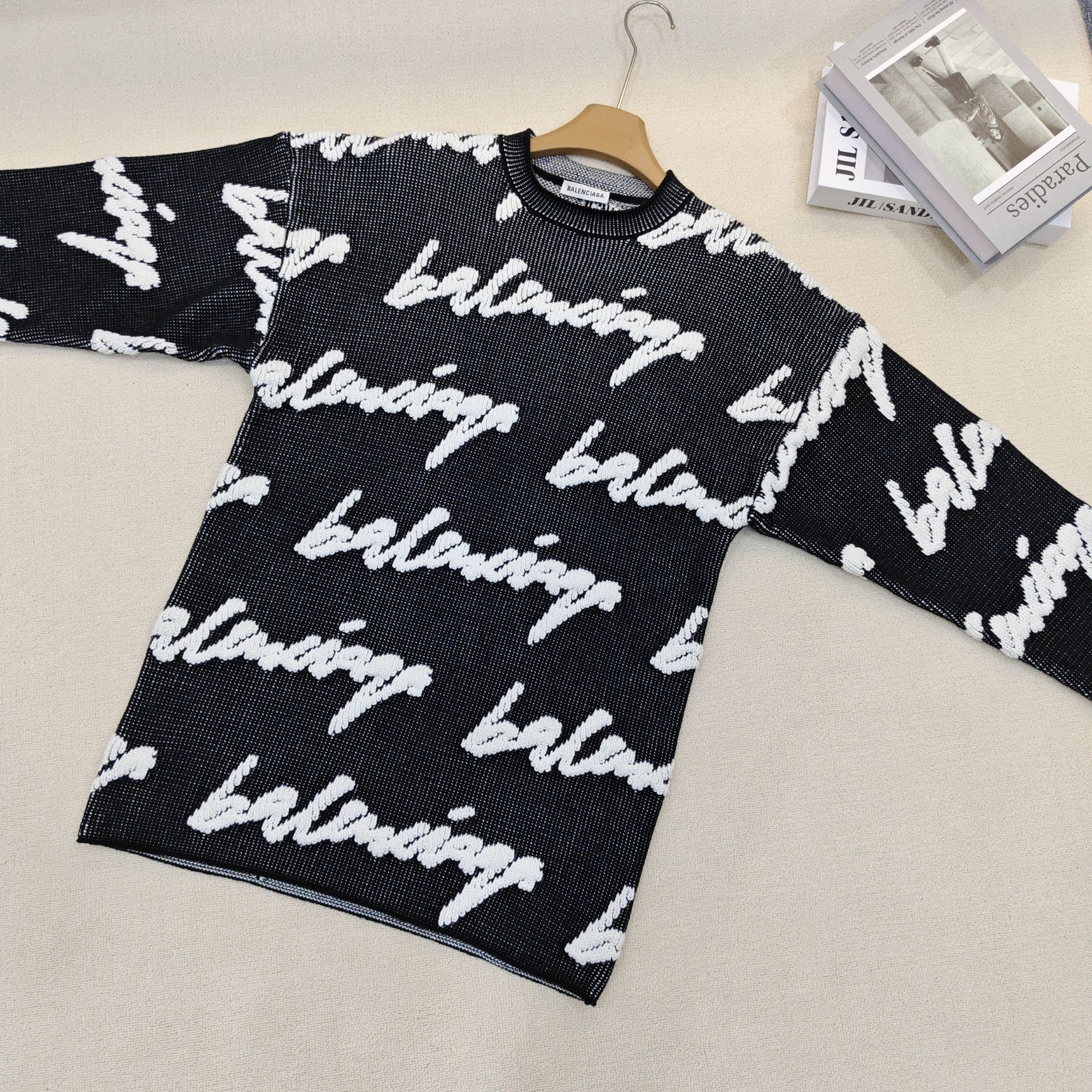 未使用 Balenciaga/巴黎世家 毛衣  黑底白字 尺码XS/F1600970