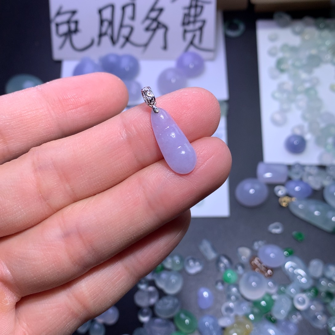 翡翠颈饰18K金镶嵌豆子