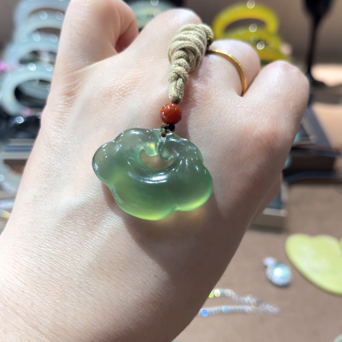 岫玉手镯未镶嵌手镯