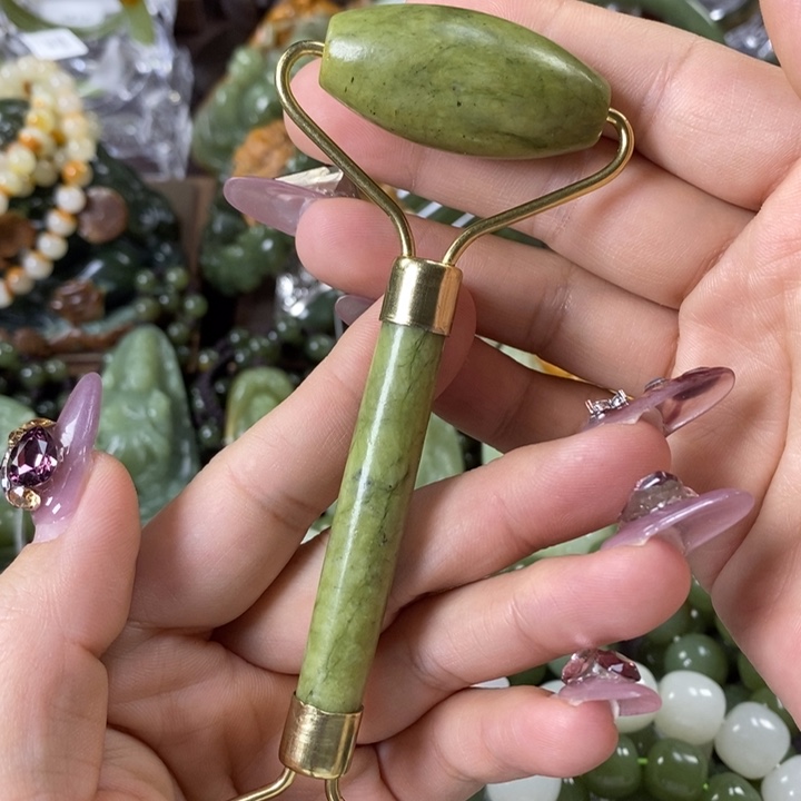 蛇纹石玉美美器未镶嵌