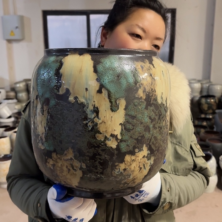 瑕疵高32口23花盆