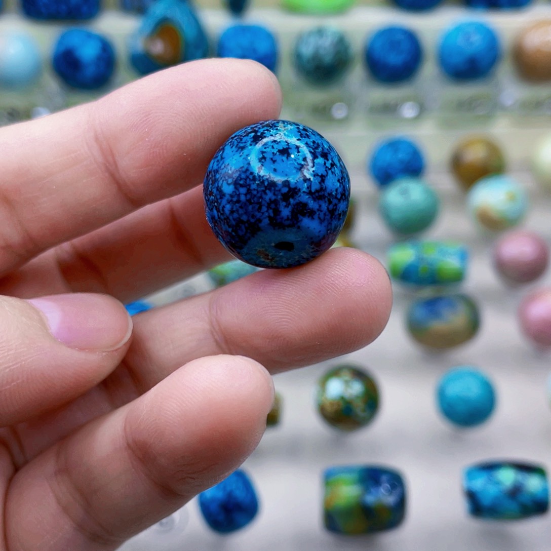 未镶嵌绿松石颈饰梵**宝