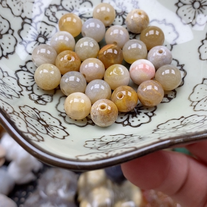 硅化珊瑚（珊瑚玉）未镶嵌颈饰