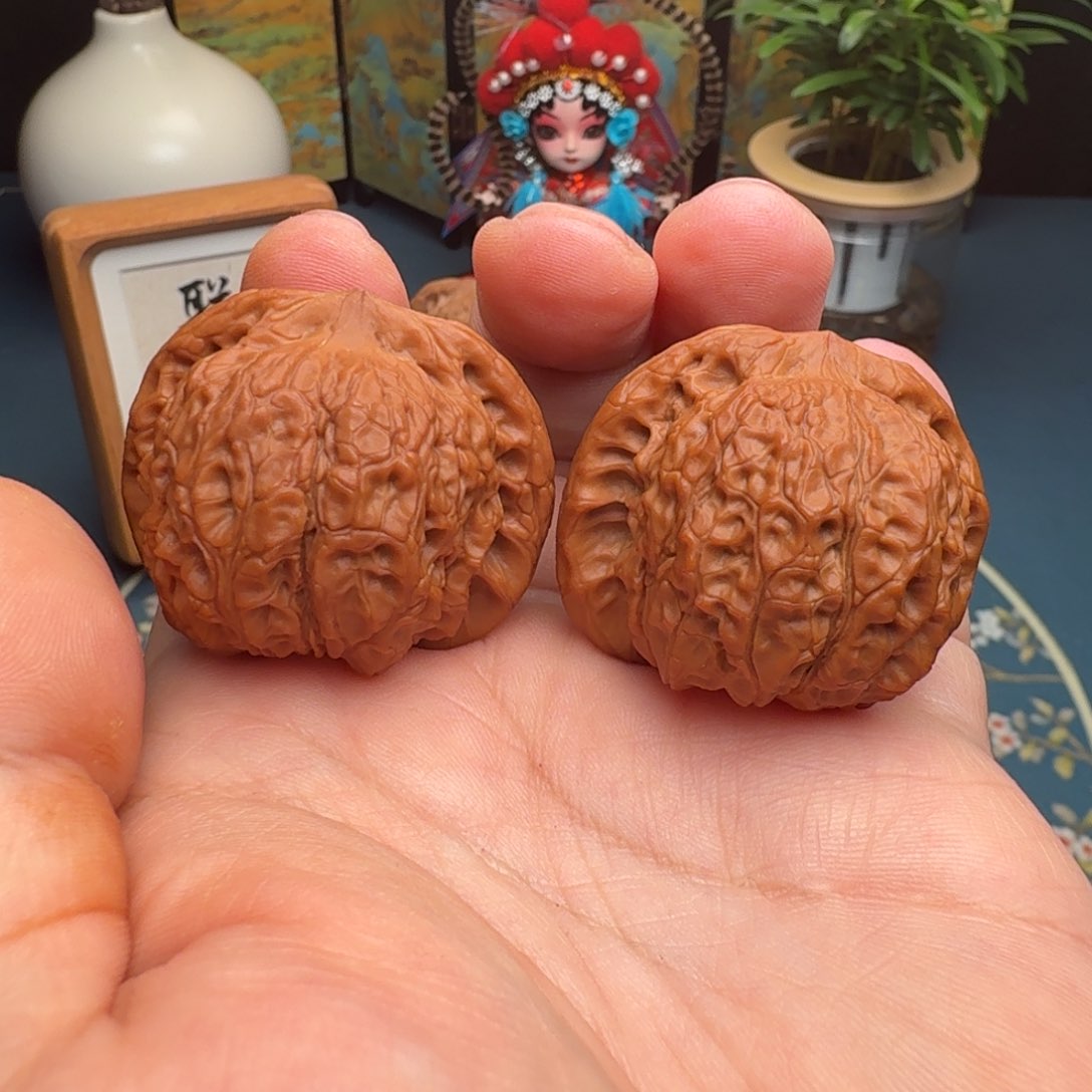 文玩核桃吊坠全品 血麒麟 40