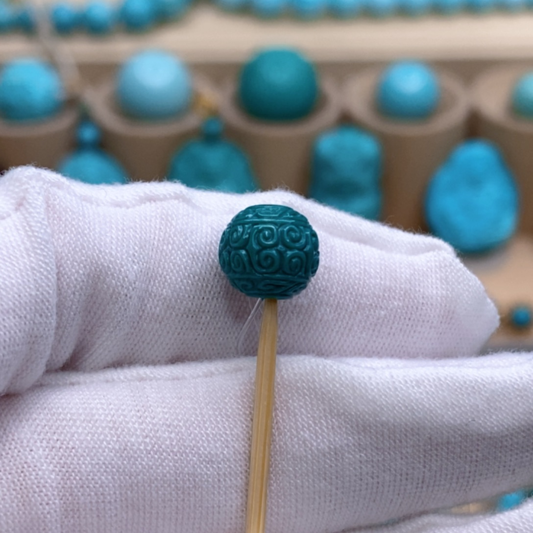 绿松石未镶嵌珠宝奇石