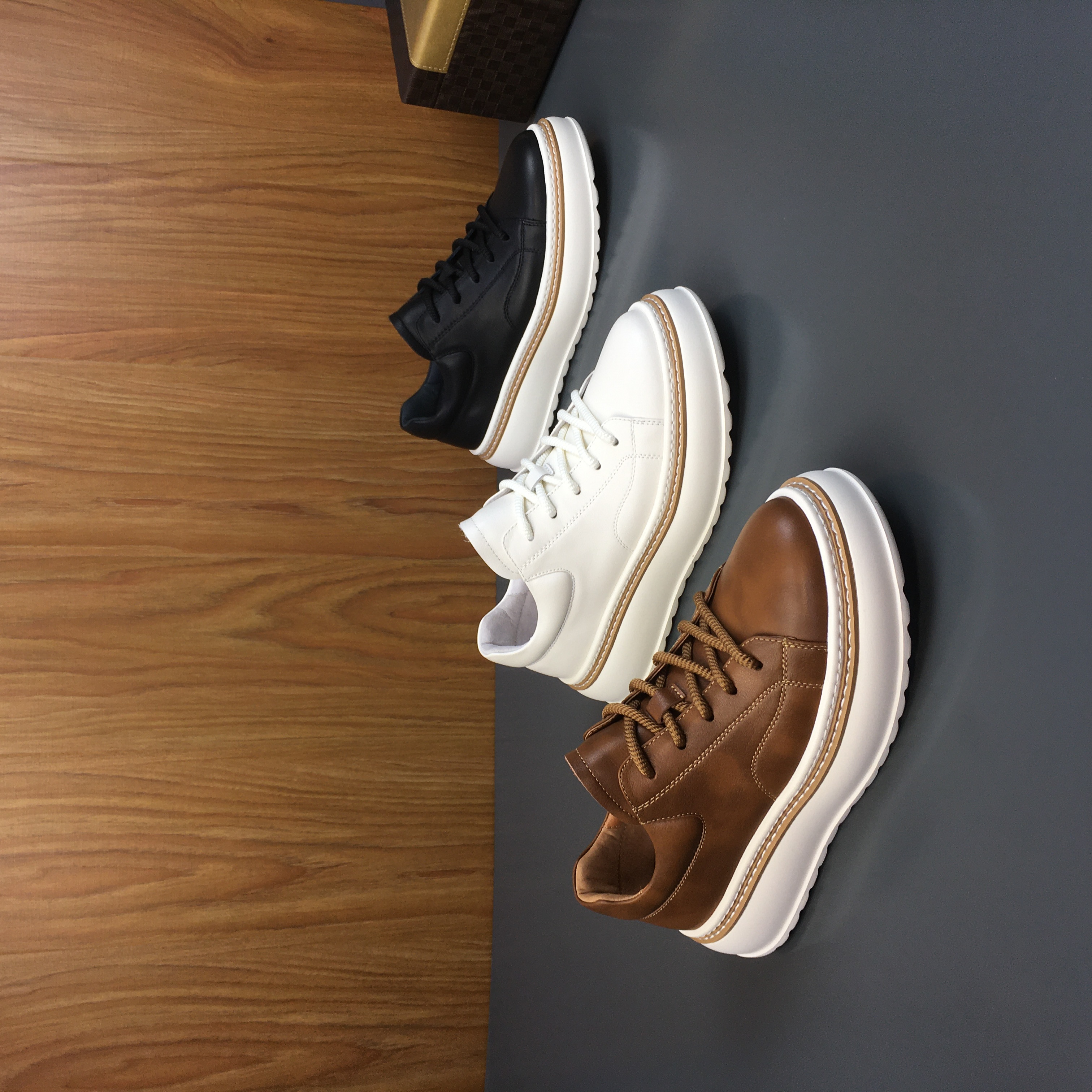 厚底小白鞋男春季新款真皮透气百搭运动休闲鞋高端男士轻便潮鞋子