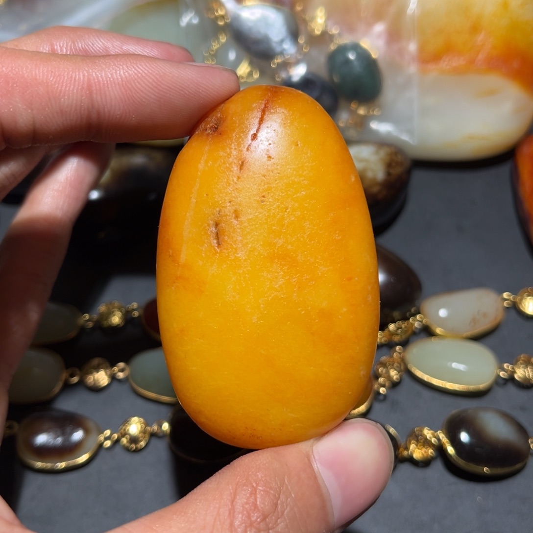 和田玉未镶嵌珠宝奇石