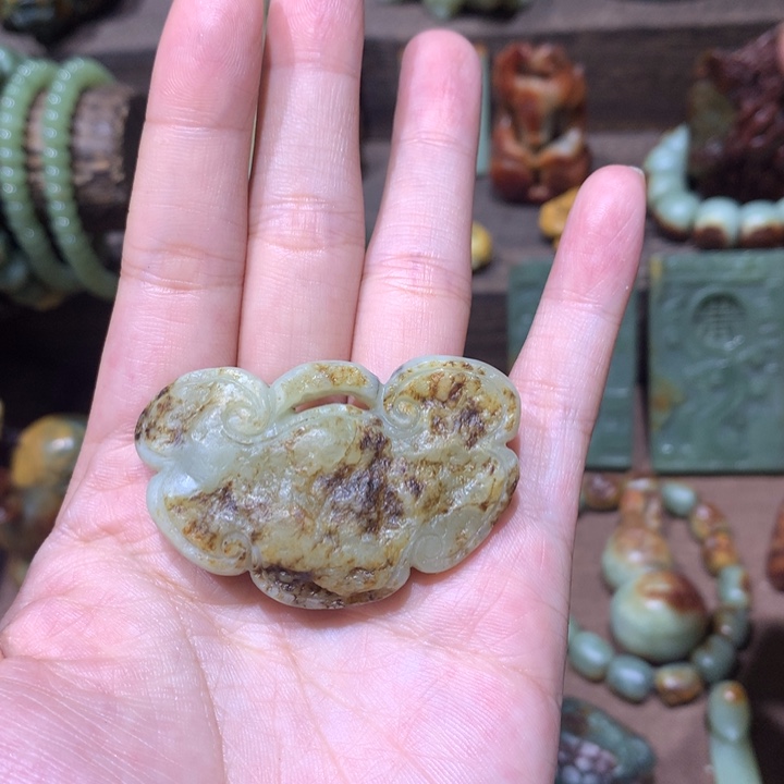 岫岩河磨玉（透闪石质玉）未镶嵌挂件