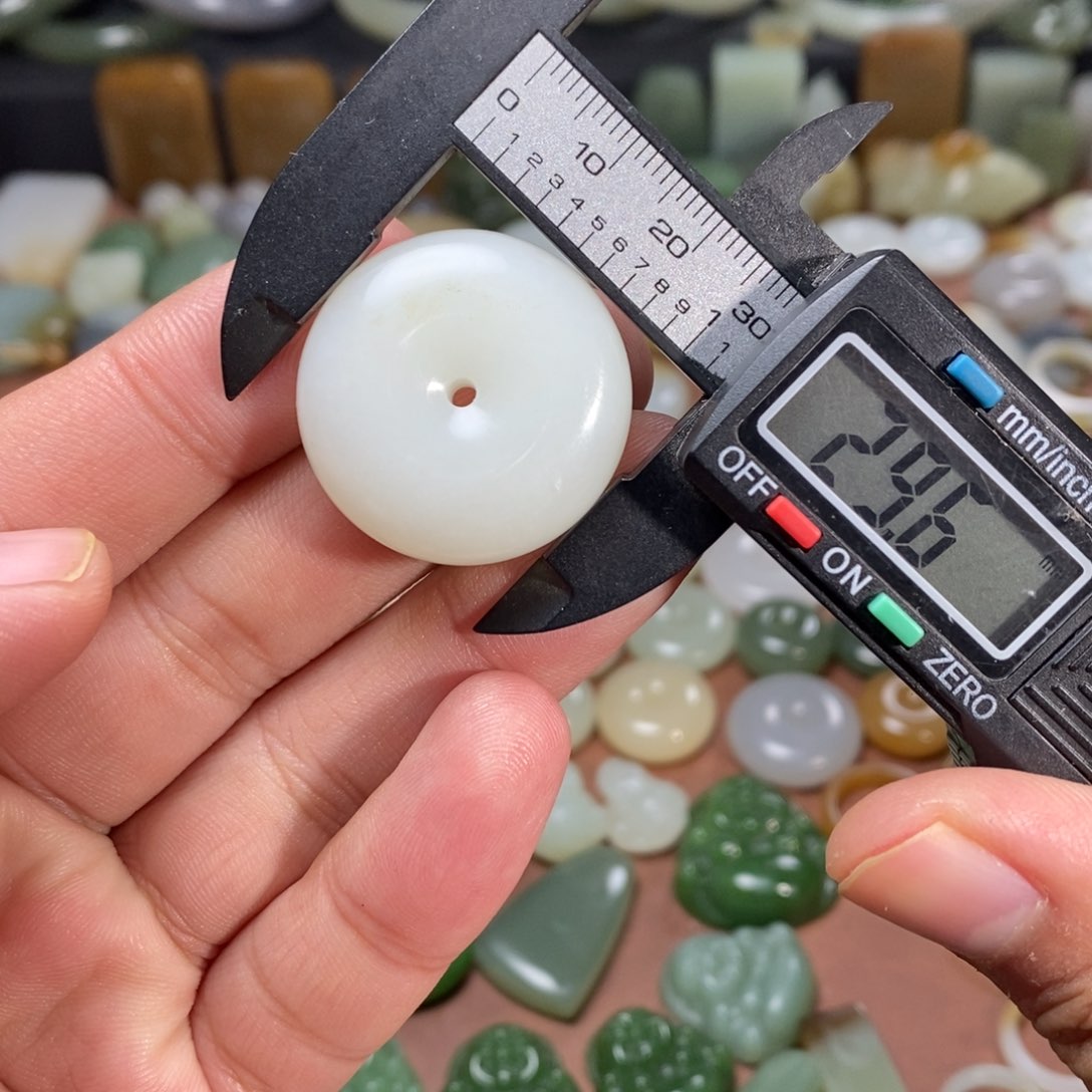 和田玉吊坠(不含链)未镶嵌