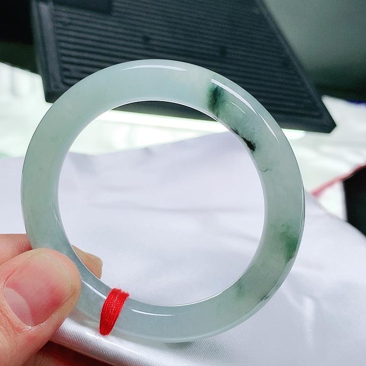 翡翠手镯（圆镯）未镶嵌翡翠手镯未镶嵌