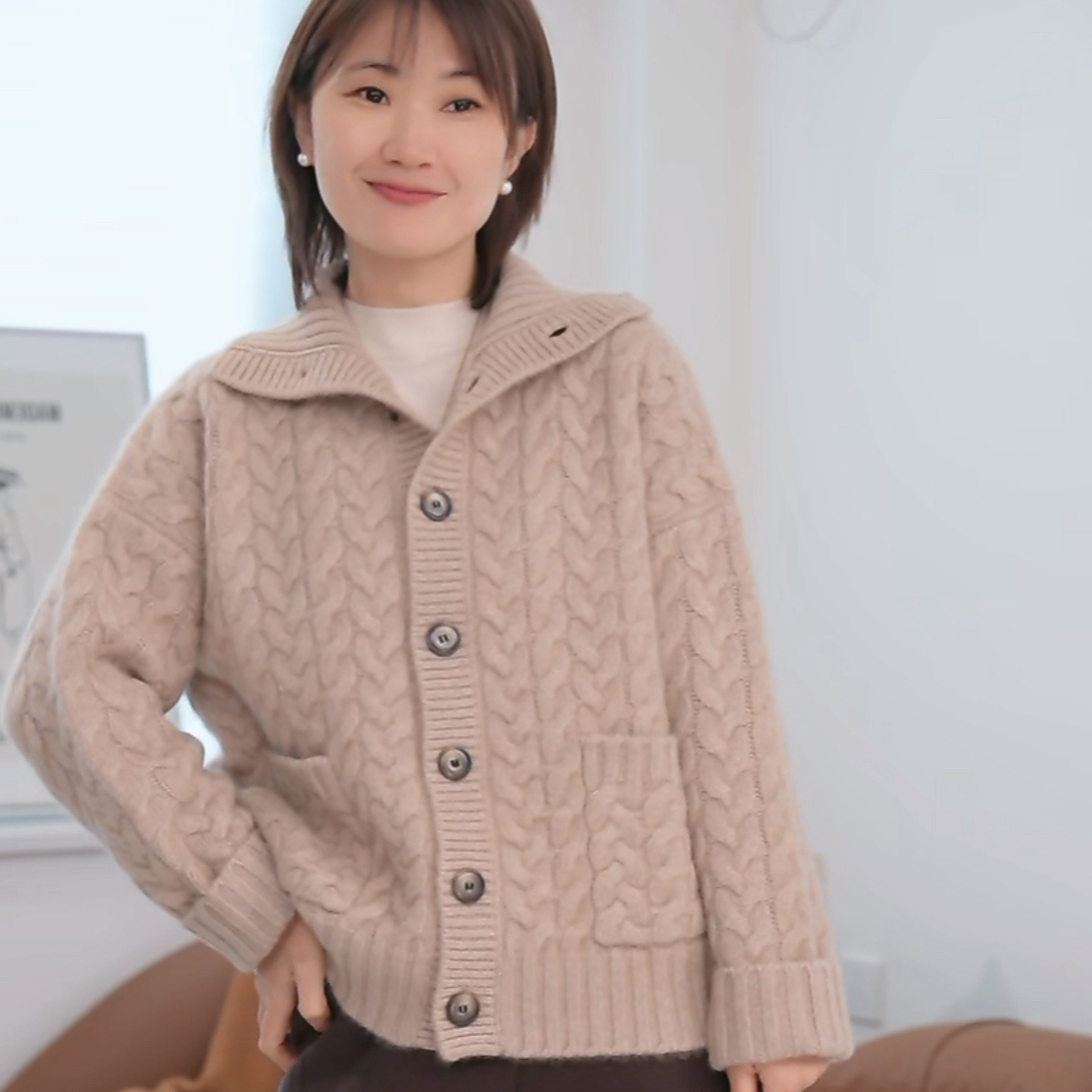 纯山羊绒绞花立领厚款针织开衫毛衣外套