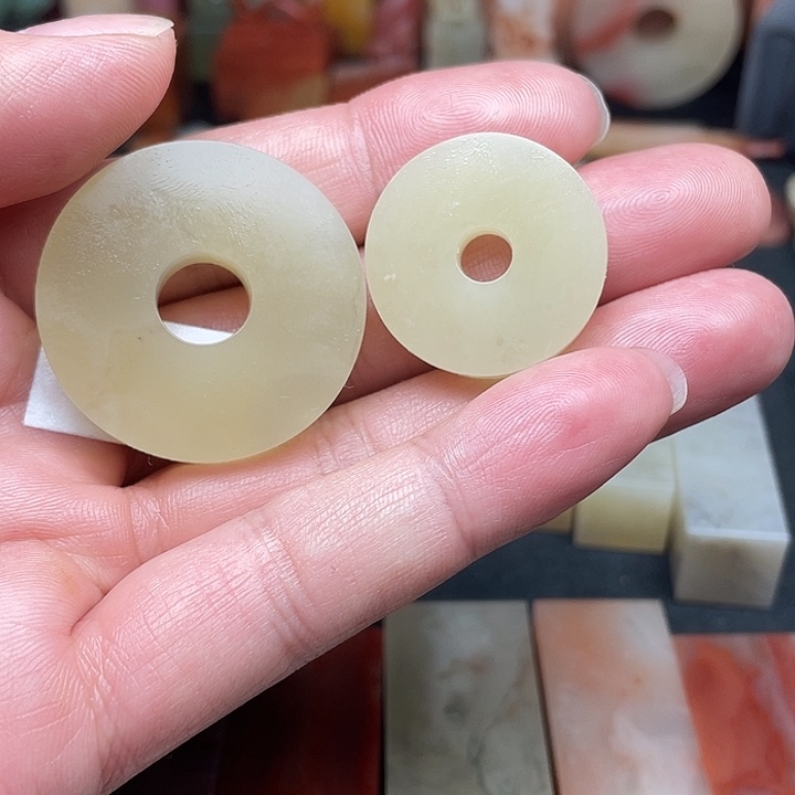 老挝石老挝石圆环