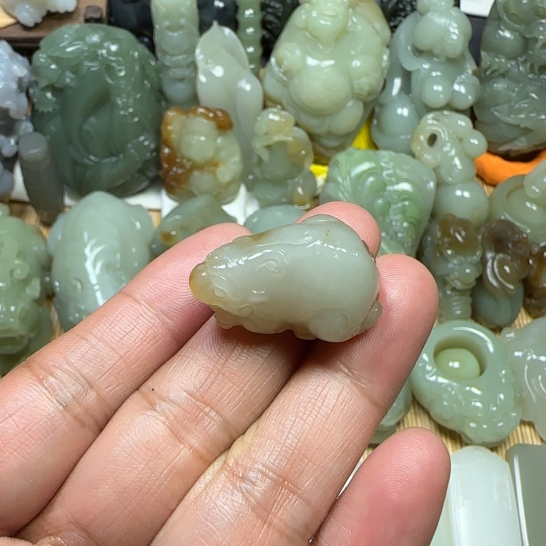 未镶嵌和田玉挂件