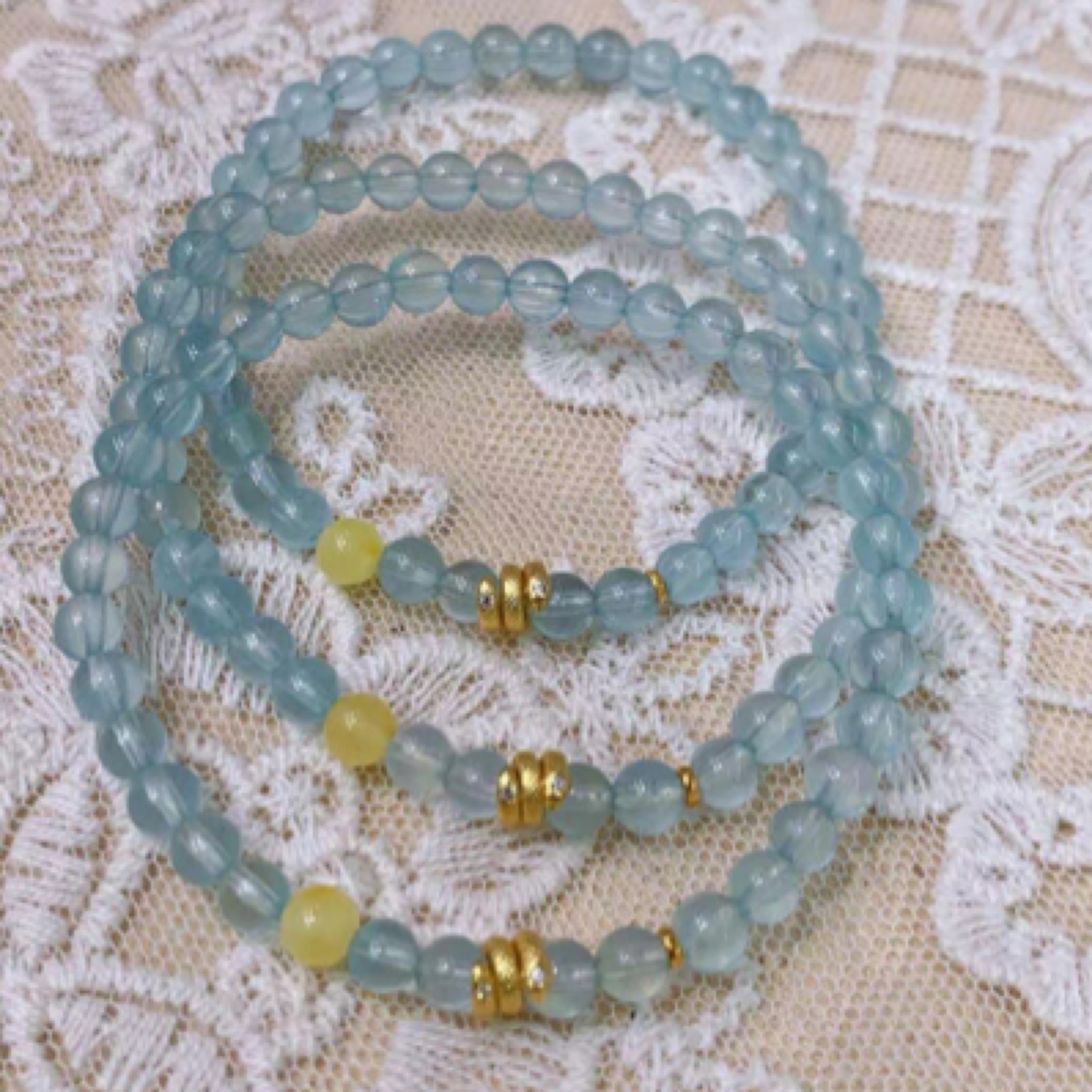 晶妃恋天然海蓝宝手链搭配蜜蜡S925银镀金卷卷蛇3月幸运石本礼物