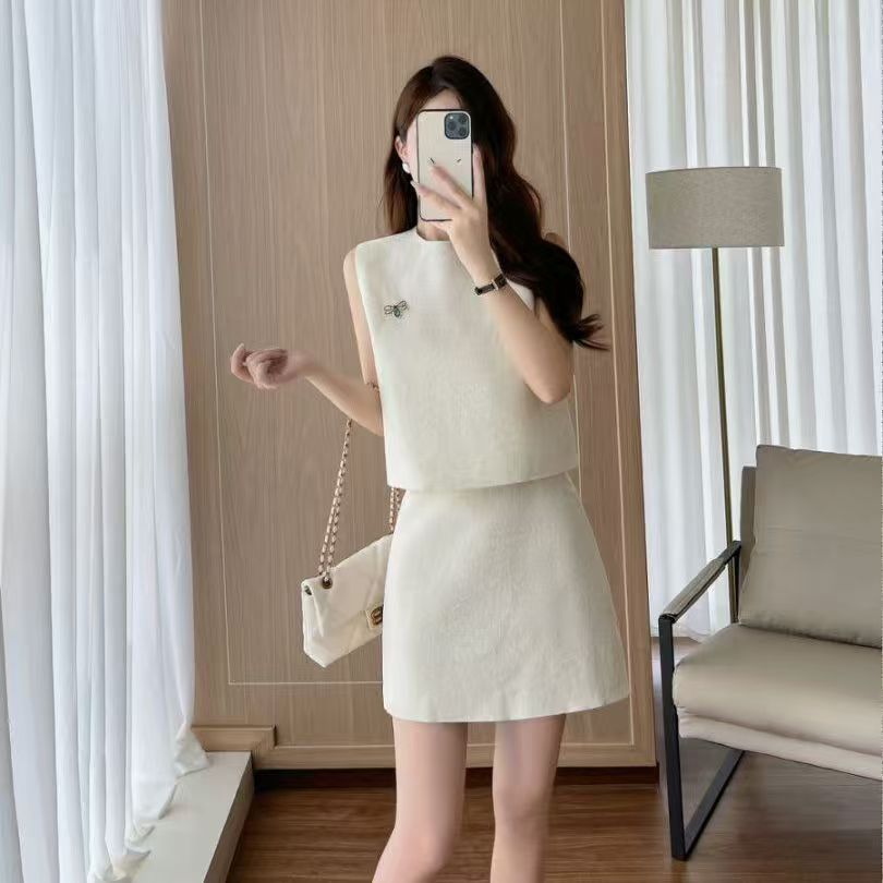 新款时尚百搭休闲气质显瘦裙109~199