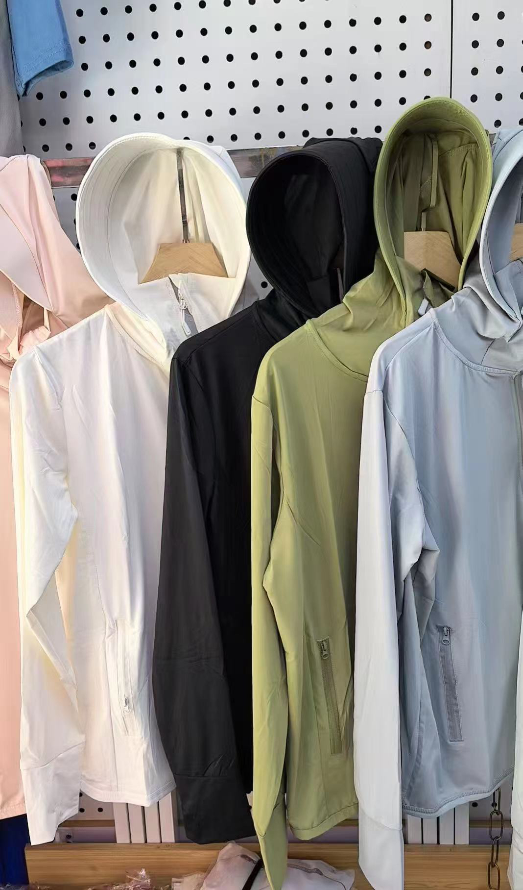 邹先森02-31夏季新款连帽透气户外情侣防晒衣薄款软壳宽松