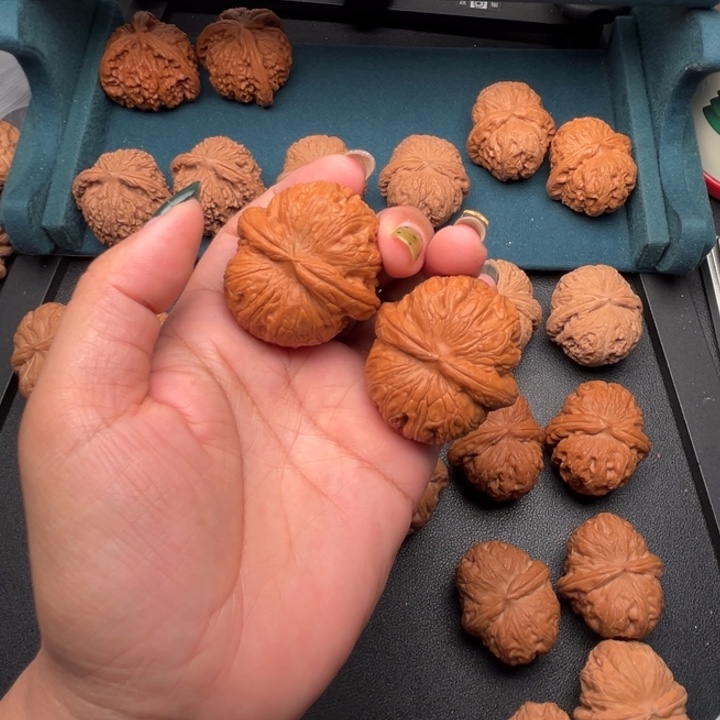 大***环吊坠桃核8888888888