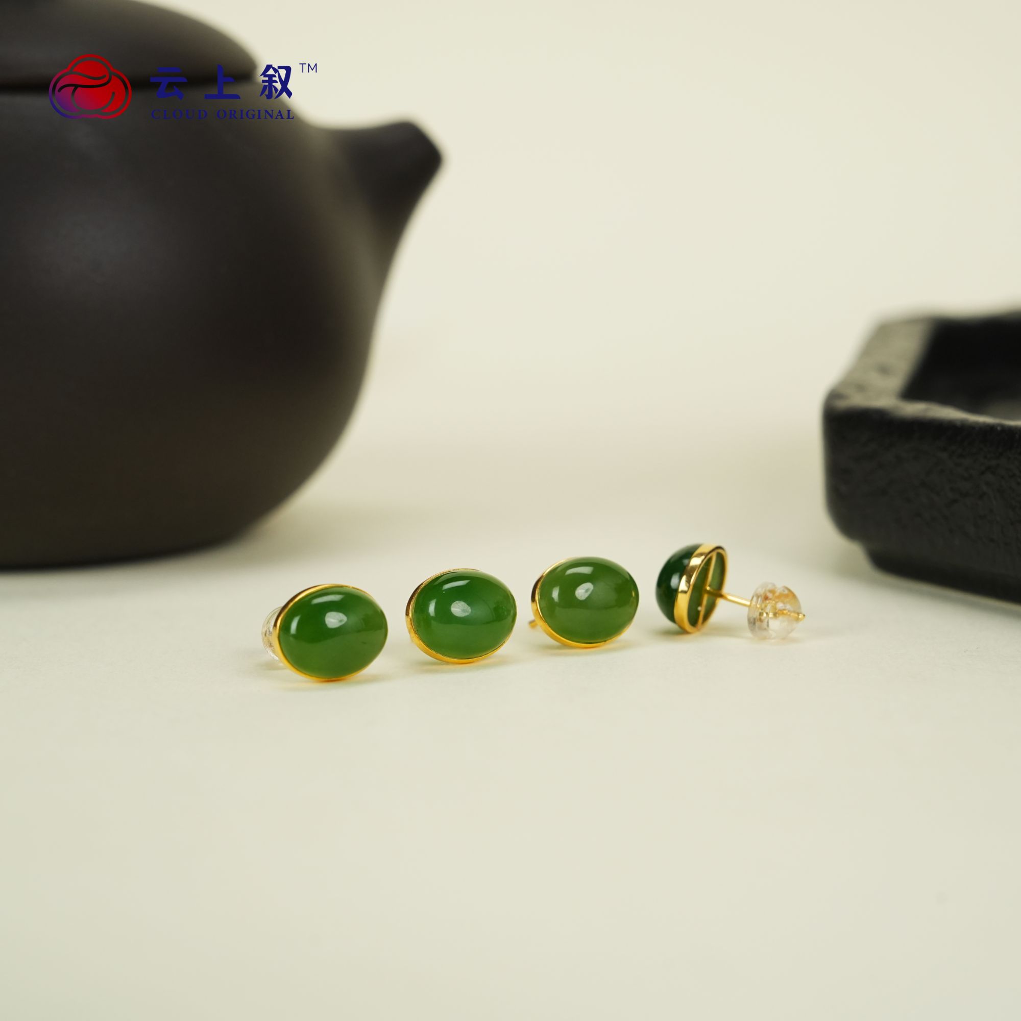 【云上叙】22 QJD06800027 18K金镶嵌和田玉蛋面耳钉-多样性发其一