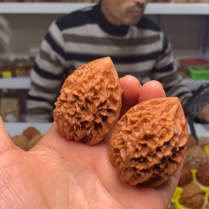 文玩核桃吊坠文玩核桃招财鼠37～