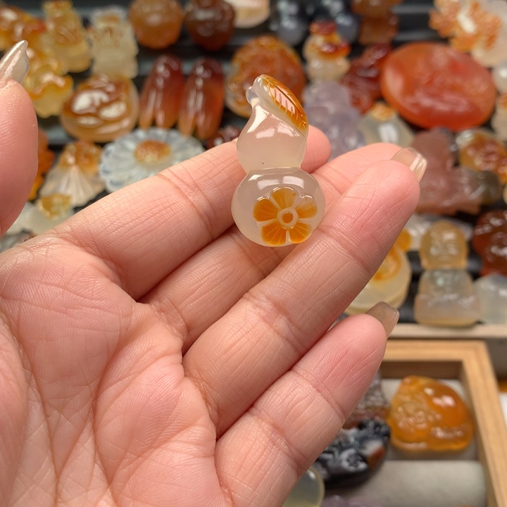 玛瑙/玉髓颈饰未镶嵌靳*