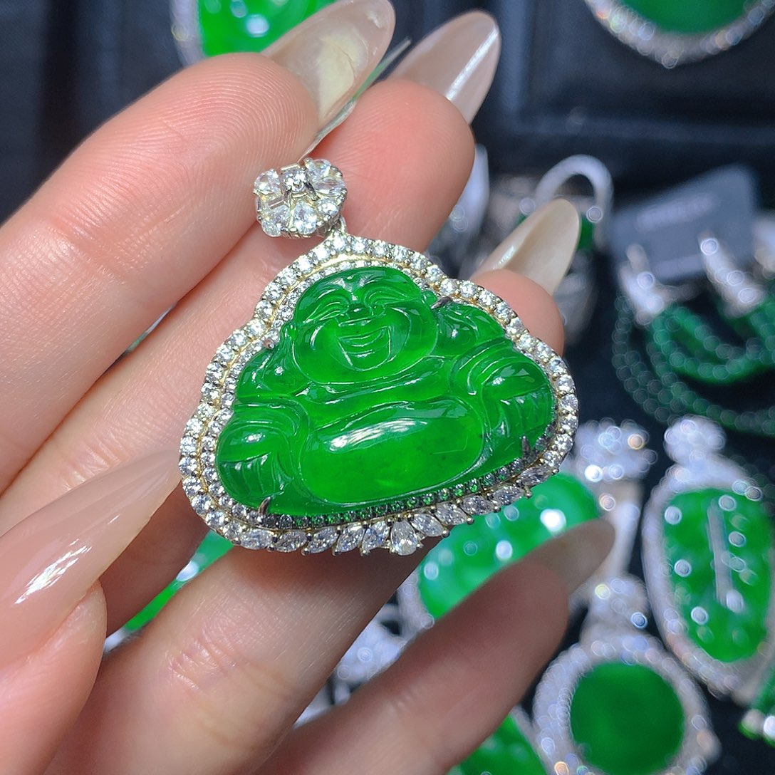 翡翠颈饰银S925镶嵌翡翠