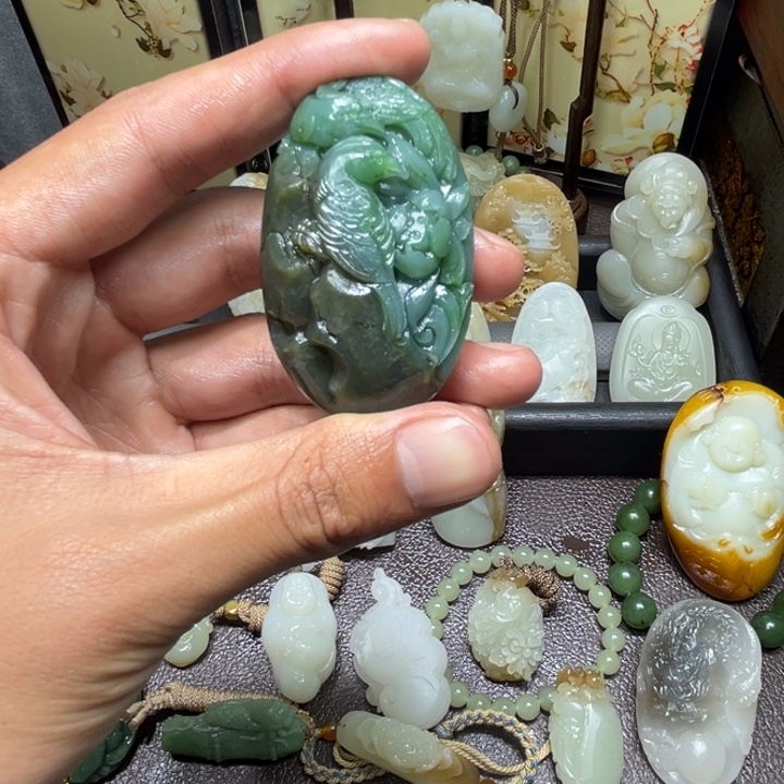 和田玉未镶嵌颈饰