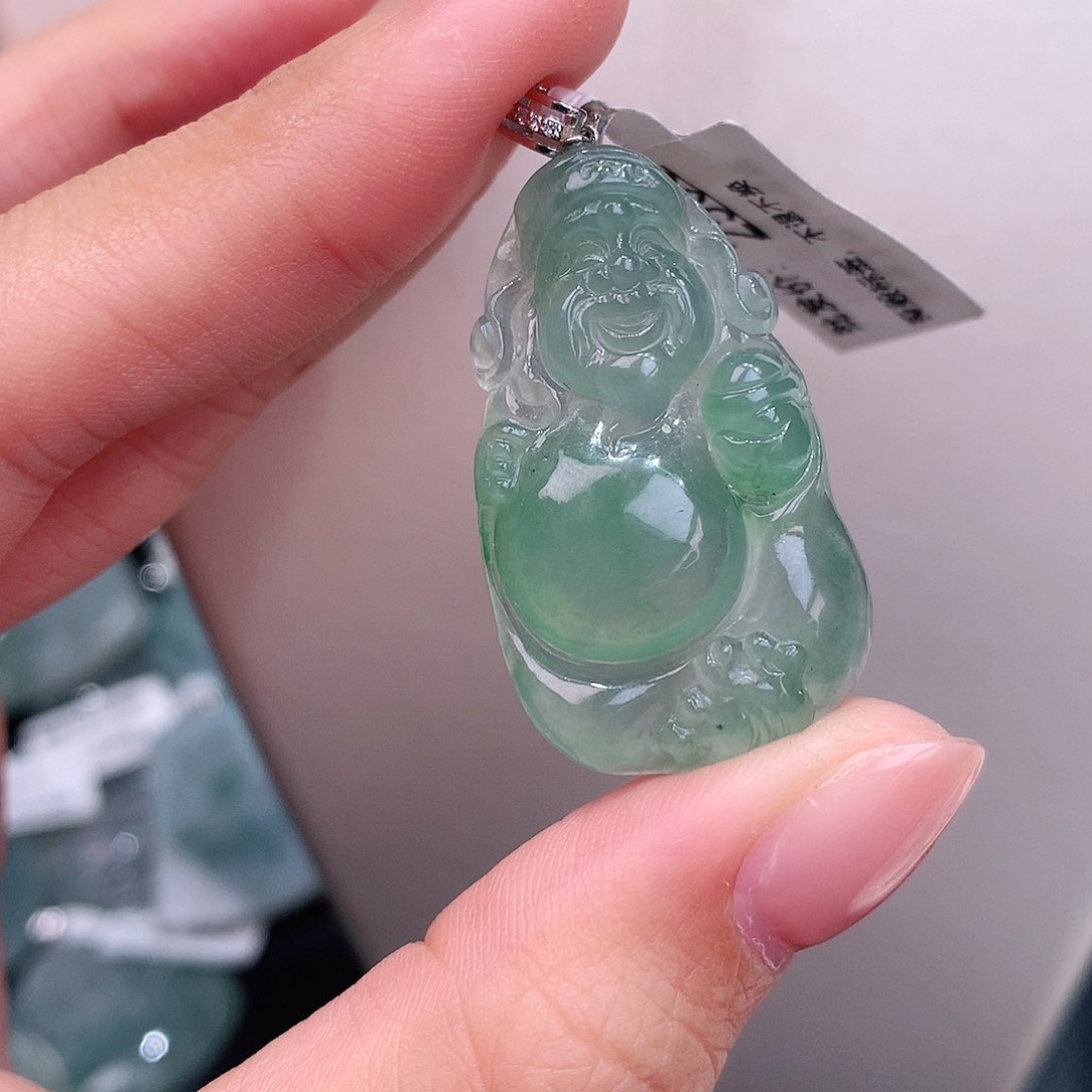 颈饰18K金镶嵌翡翠冰甜绿财爷