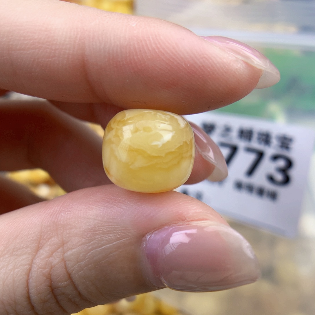 裸石琥珀未镶嵌13