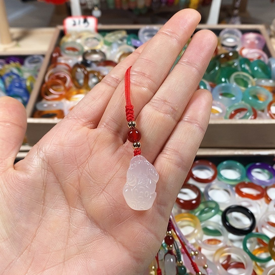 玛瑙/玉髓颈饰未镶嵌