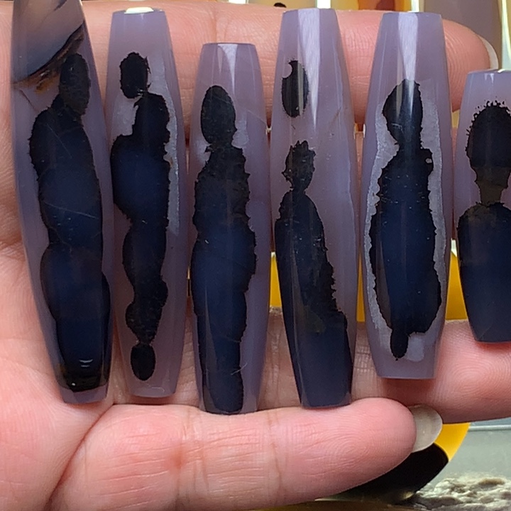 玛瑙/玉髓颈饰未镶嵌天**月