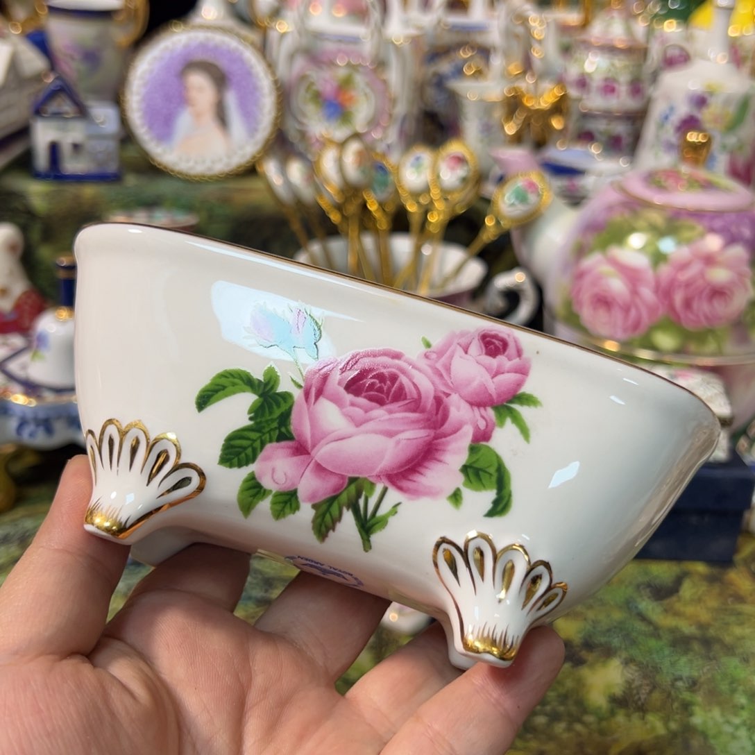 摆件鹿与海陶瓷家居用品有限公司