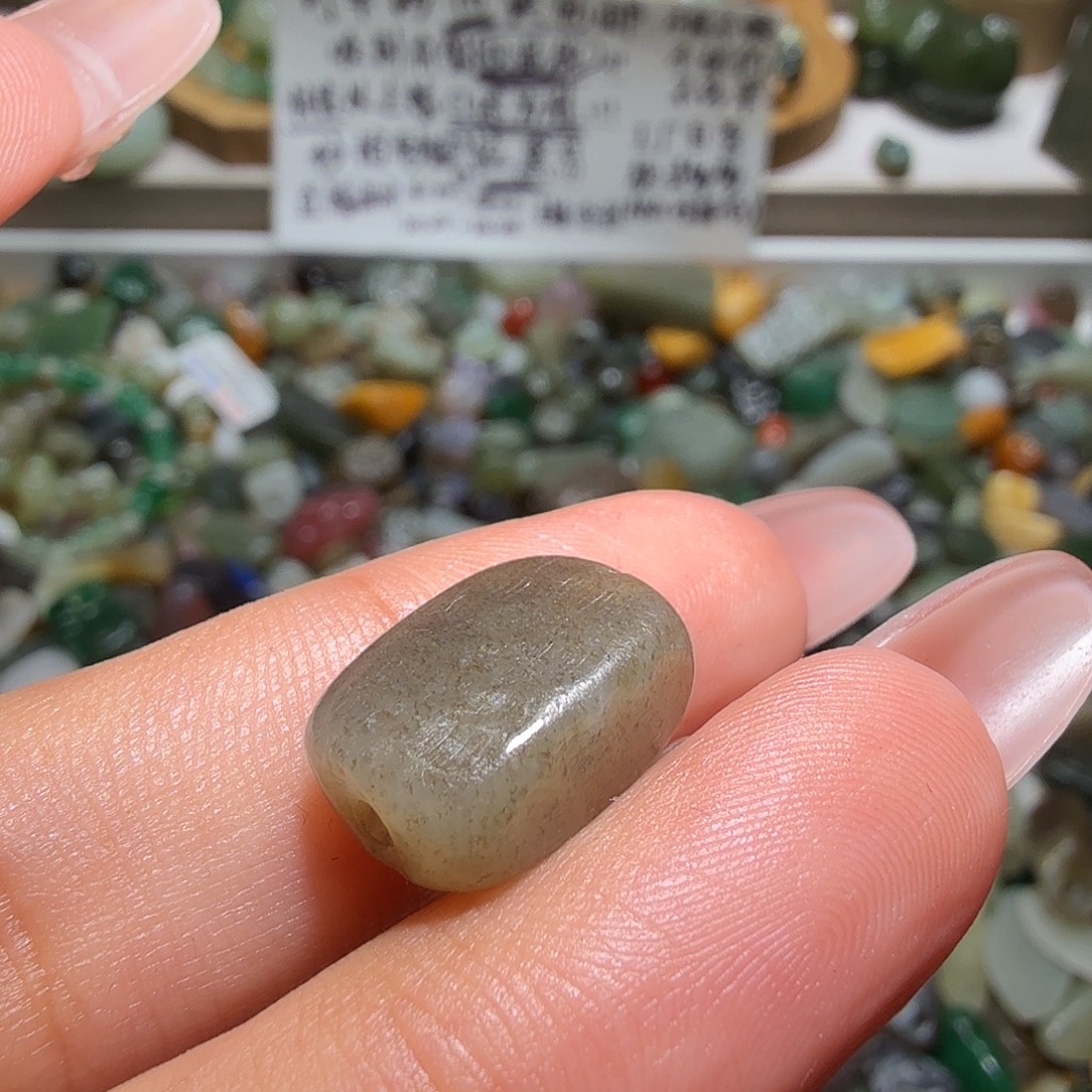 和田玉未镶嵌珠宝奇石