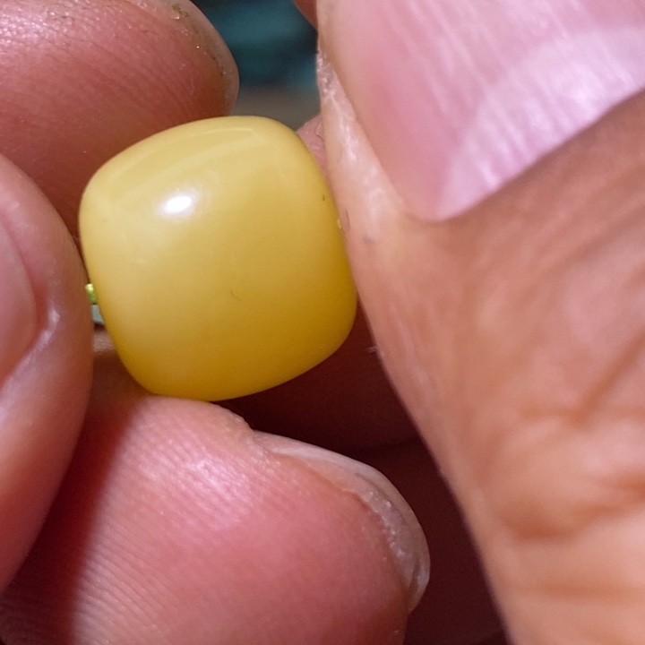 蜜蜡裸石未镶嵌配饰