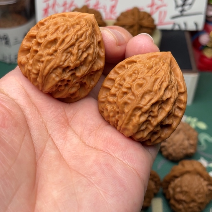 【闪购商品】文玩核桃吊坠36金牛