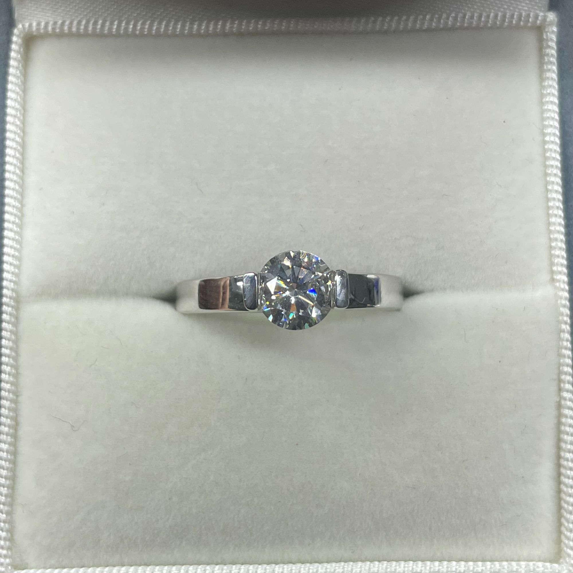 【Vivia】甄选 K家V捧 1.0ct