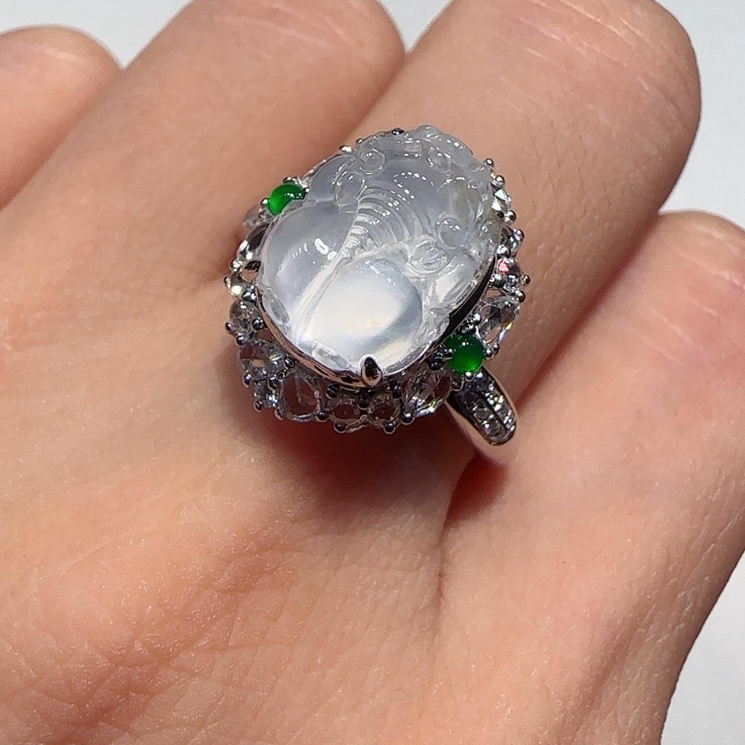 翡翠戒指18K金镶嵌貔貅