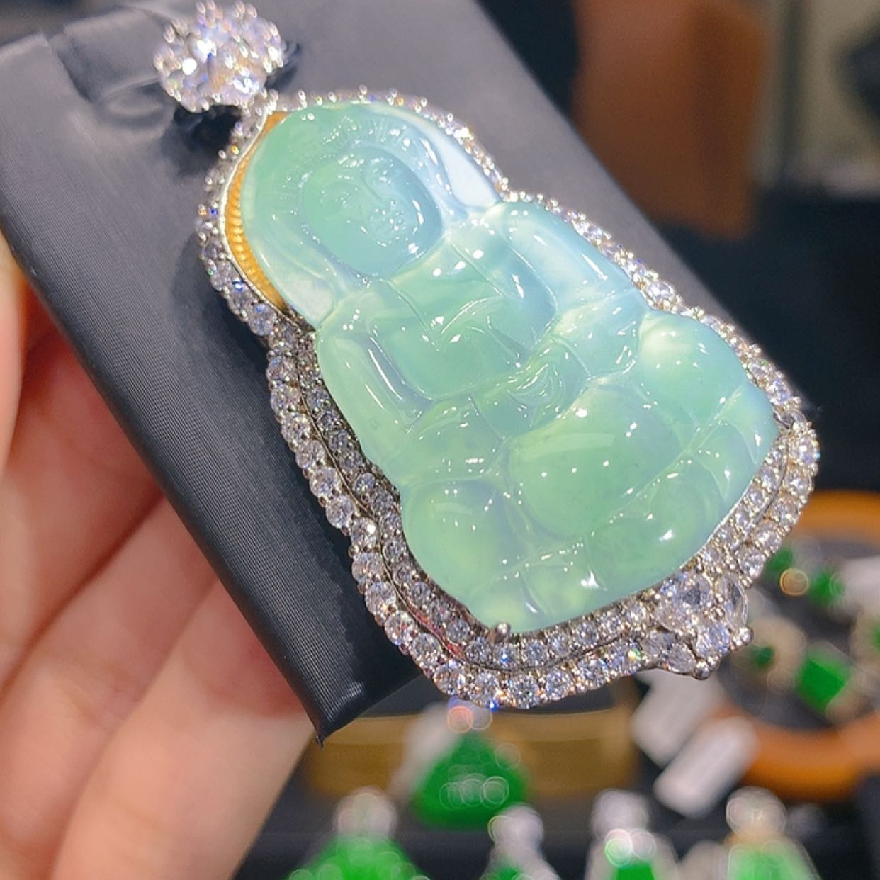 【闪购商品】翡翠未镶嵌颈饰1柒姐