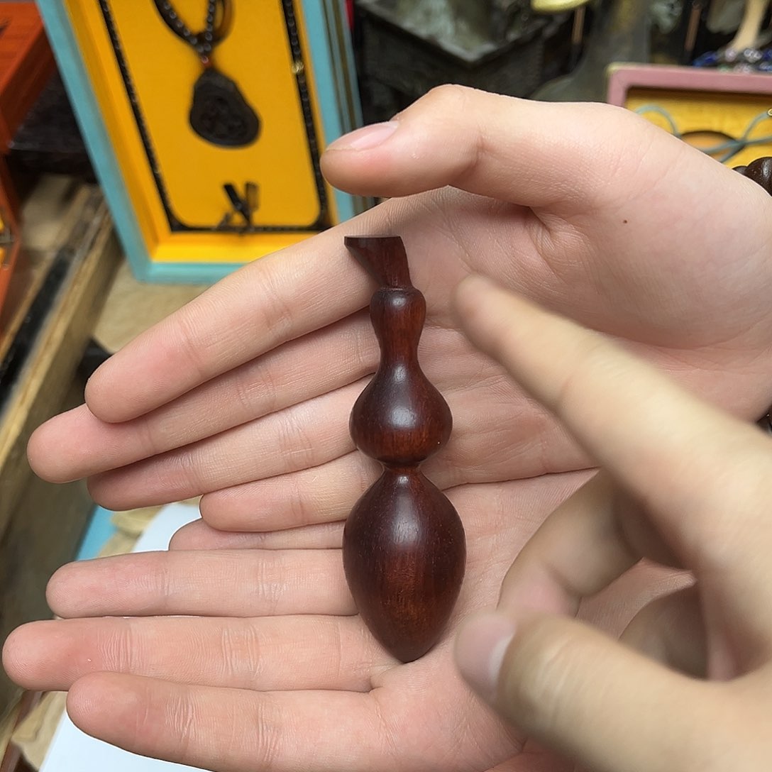 大叶紫檀（黑酸枝木类）