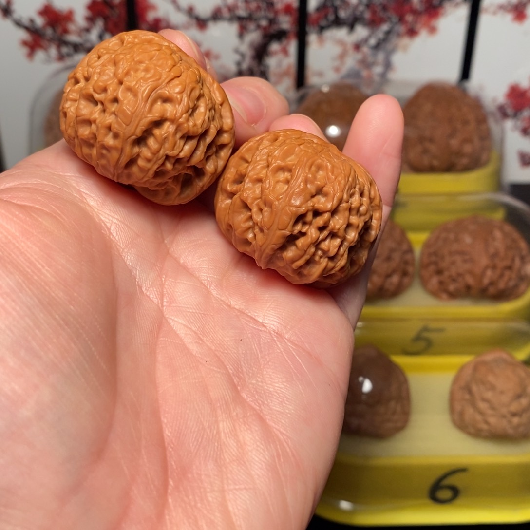 文玩核桃把件多*34尺龙眼核桃