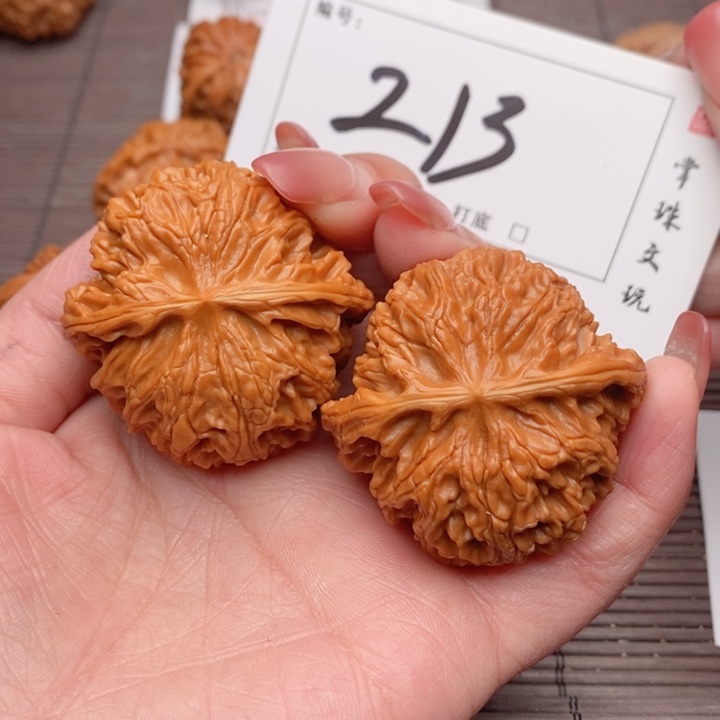 文玩核桃吊坠45苹果213