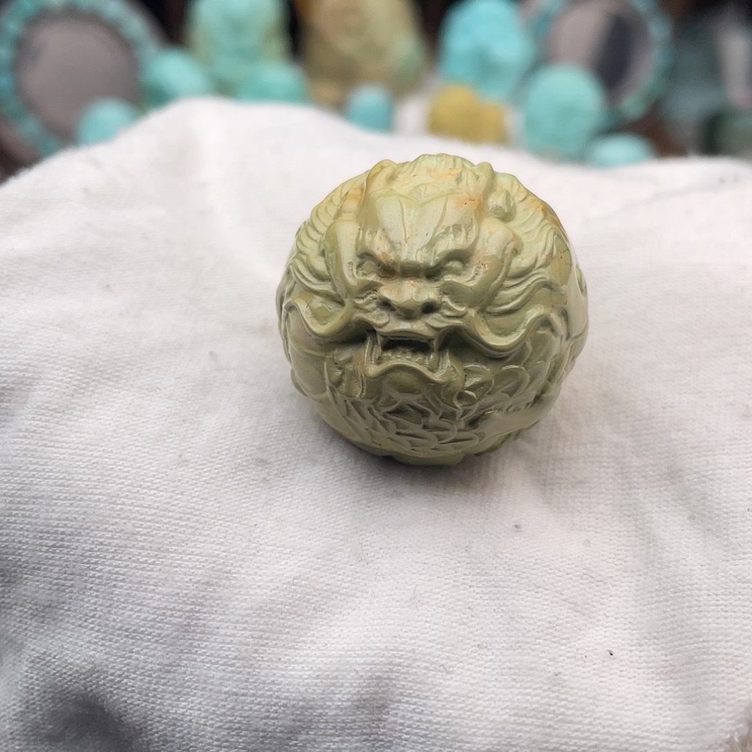 绿松石未镶嵌颈饰