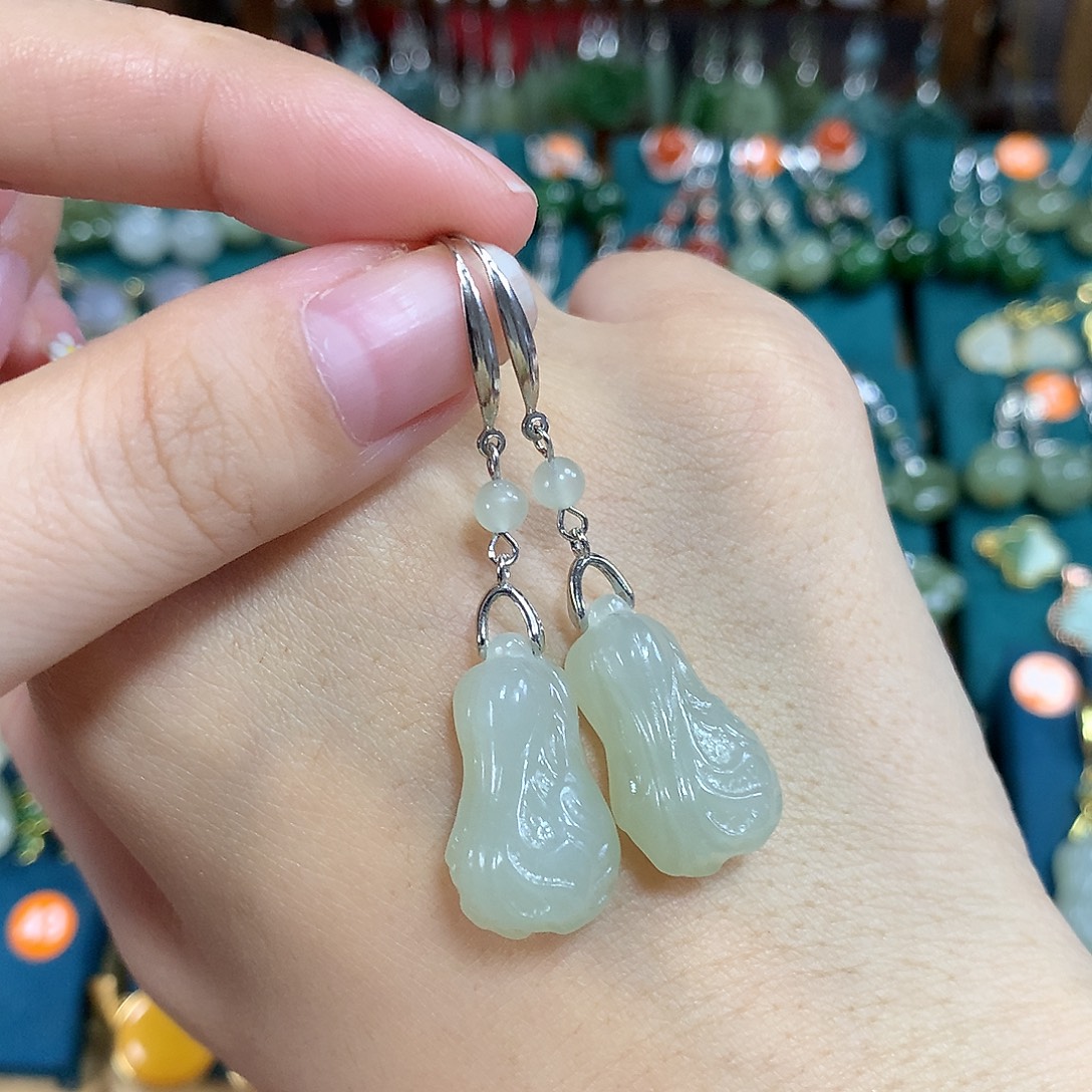 和田玉银S925镶嵌耳饰大白菜卡21左右