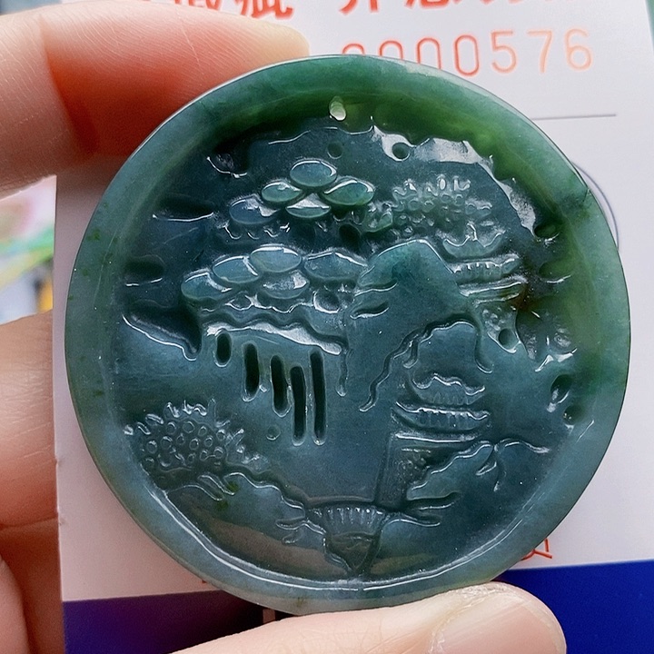 吊坠(不含链)未镶嵌翡翠