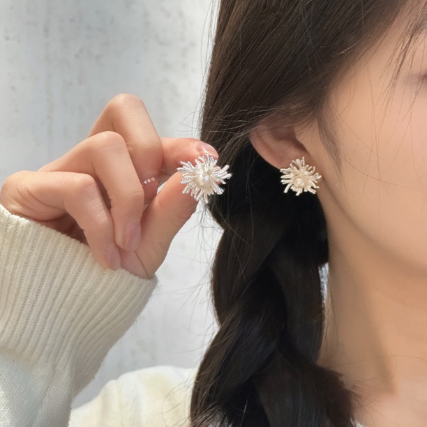 合金耳饰 【冬日烟火】温柔淡水珍珠烟花耳钉百搭气质耳环